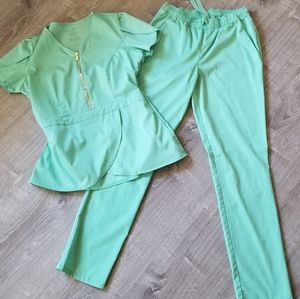 Jaanuu Scrub Top And Bottons